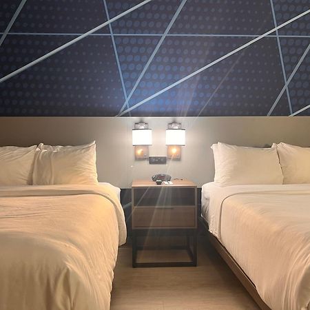 Comfort Suites Louisville Airport Bagian luar foto