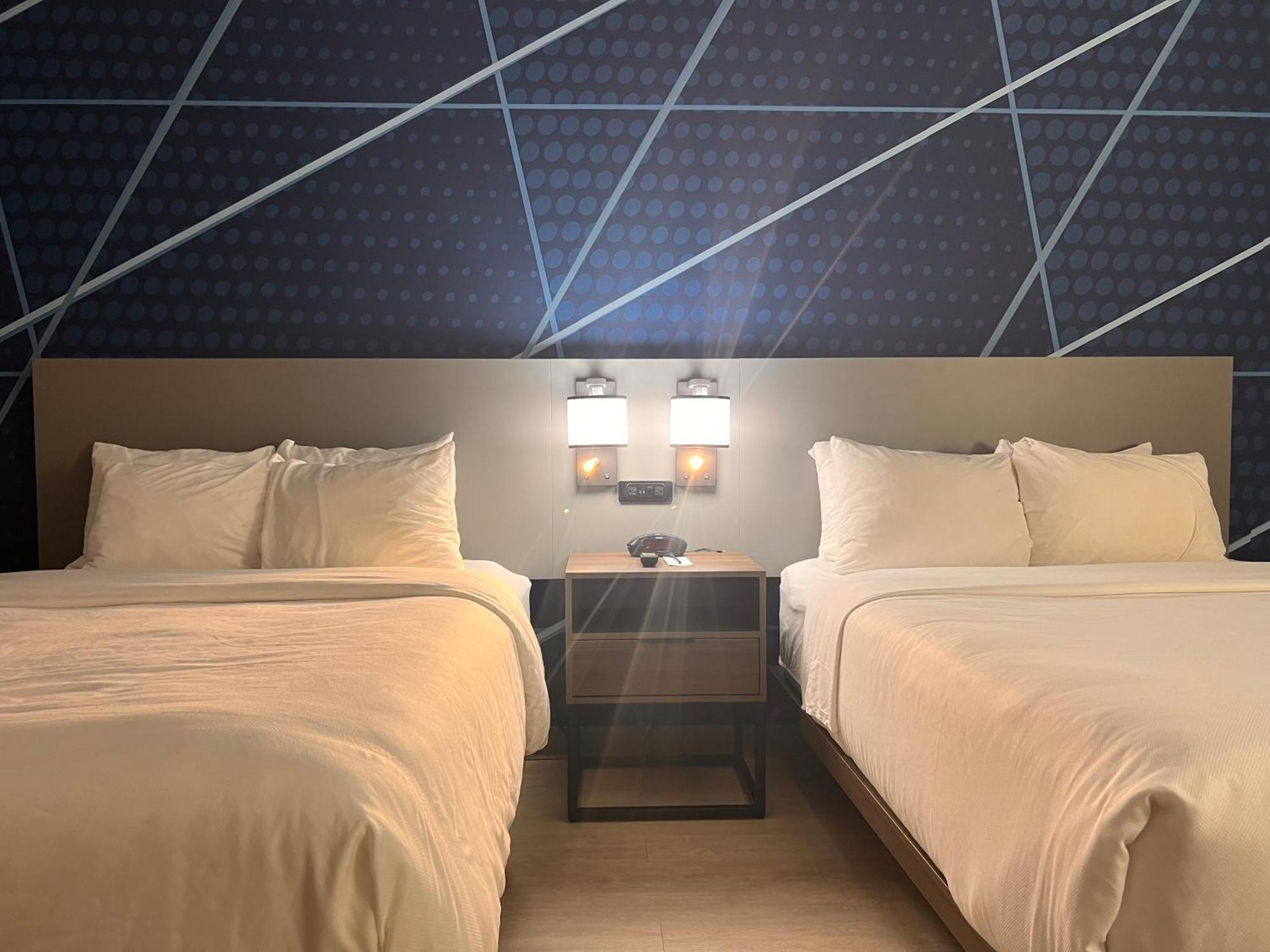Comfort Suites Louisville Airport Bagian luar foto