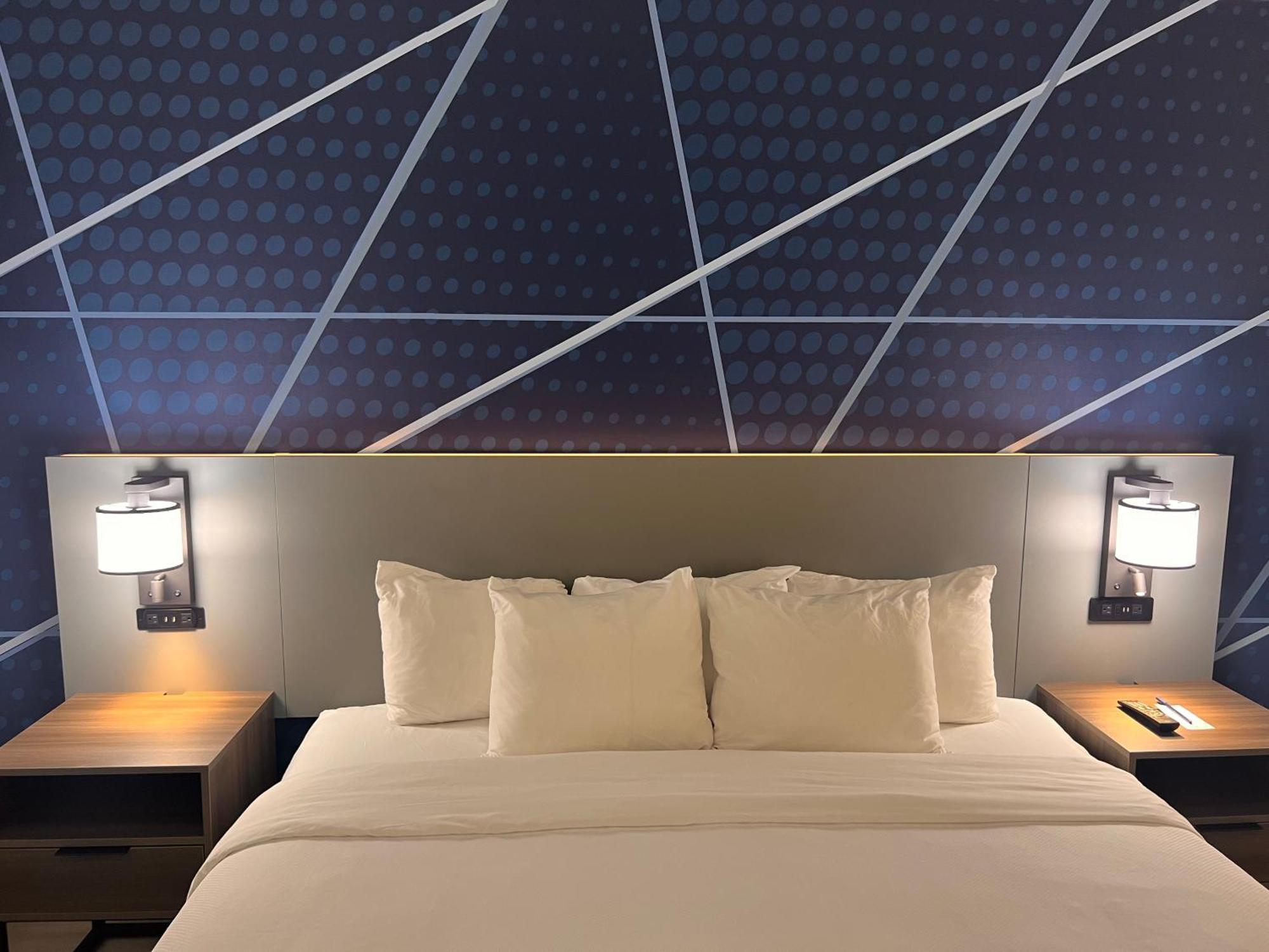 Comfort Suites Louisville Airport Bagian luar foto