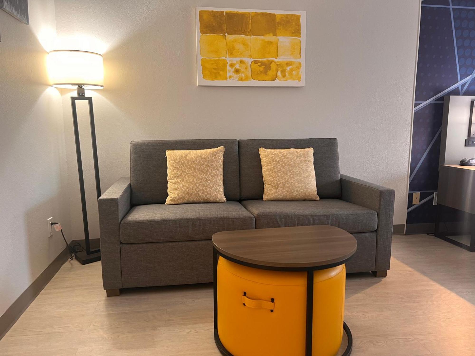 Comfort Suites Louisville Airport Bagian luar foto