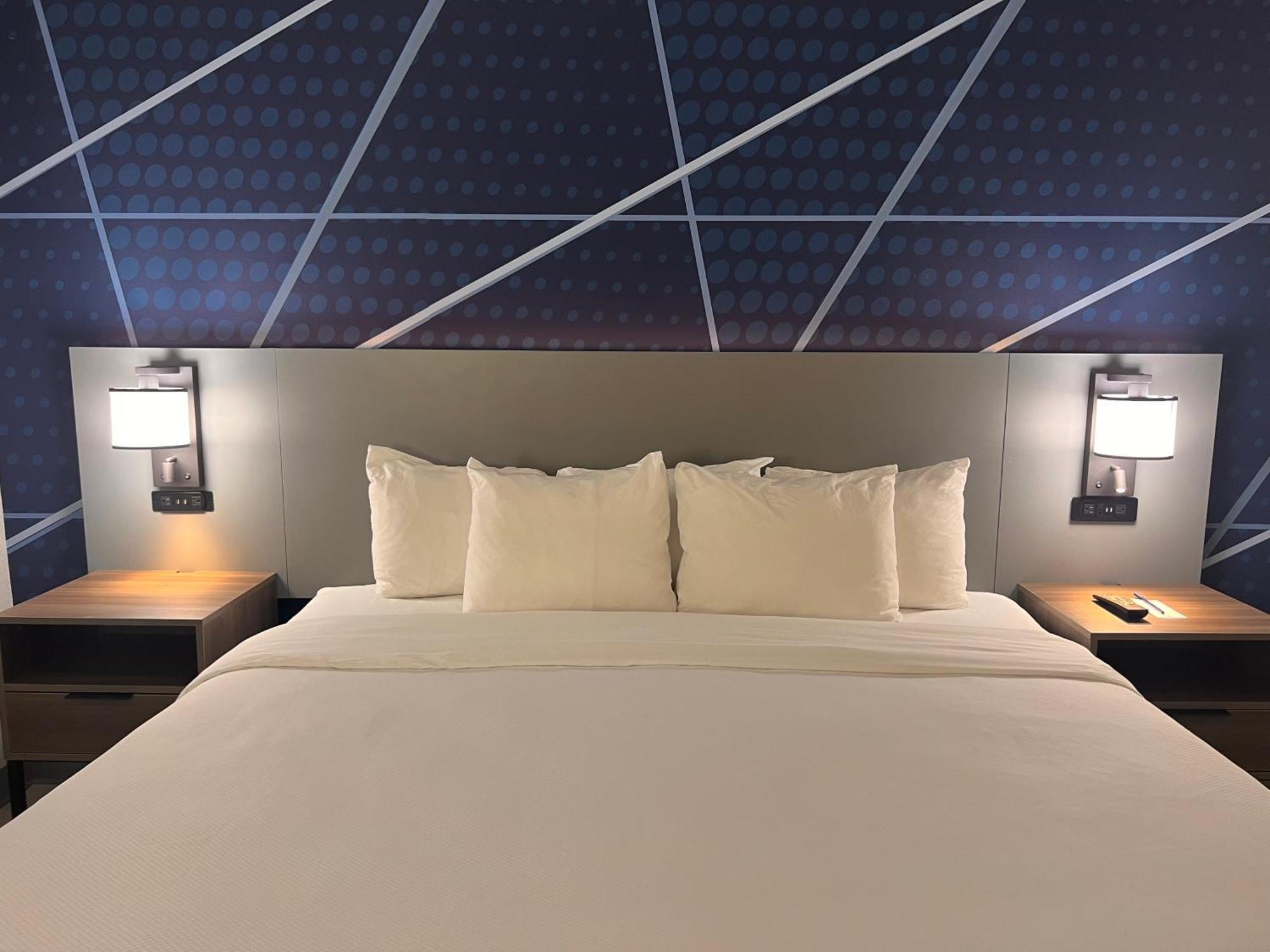 Comfort Suites Louisville Airport Bagian luar foto