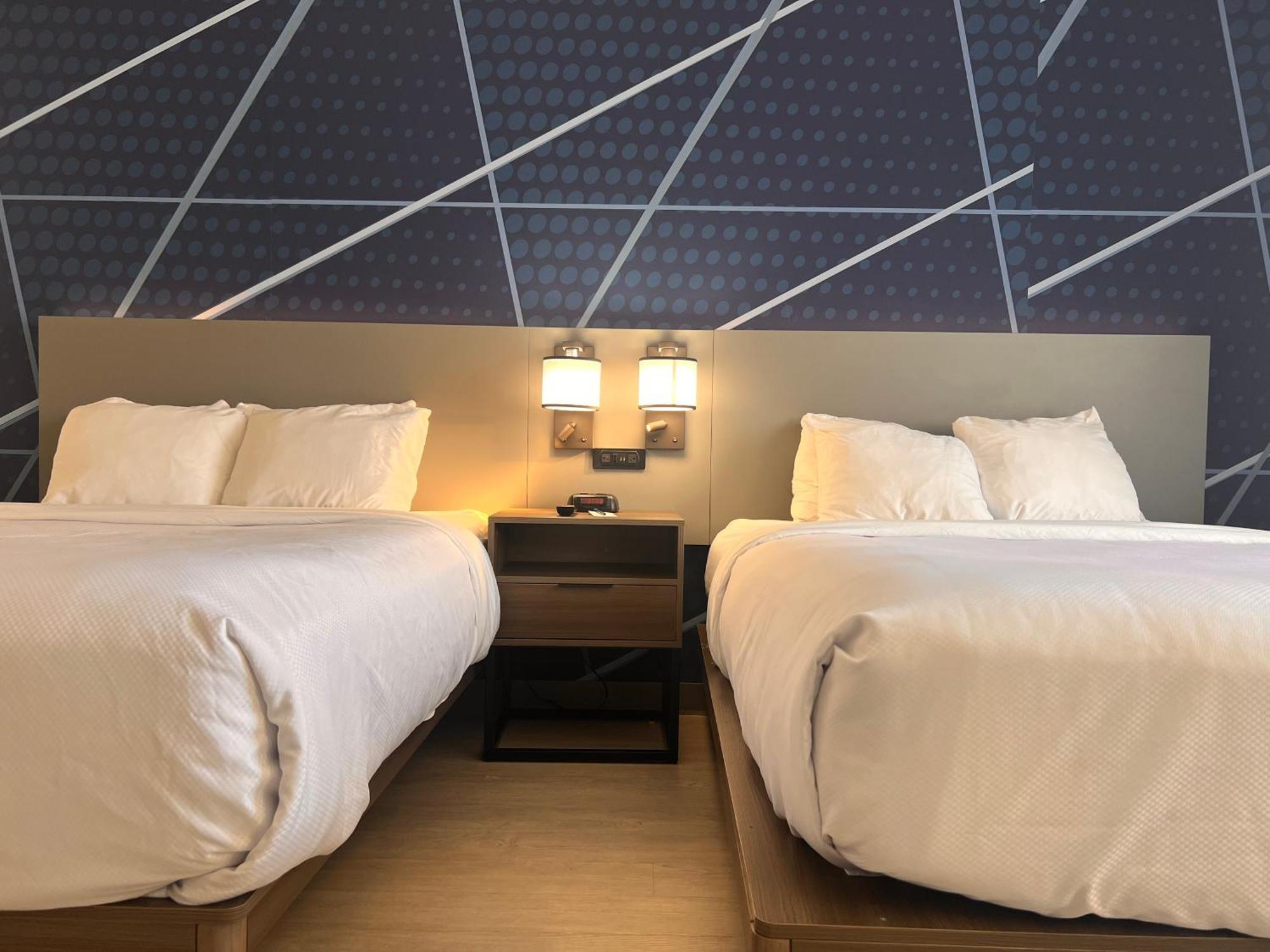 Comfort Suites Louisville Airport Bagian luar foto