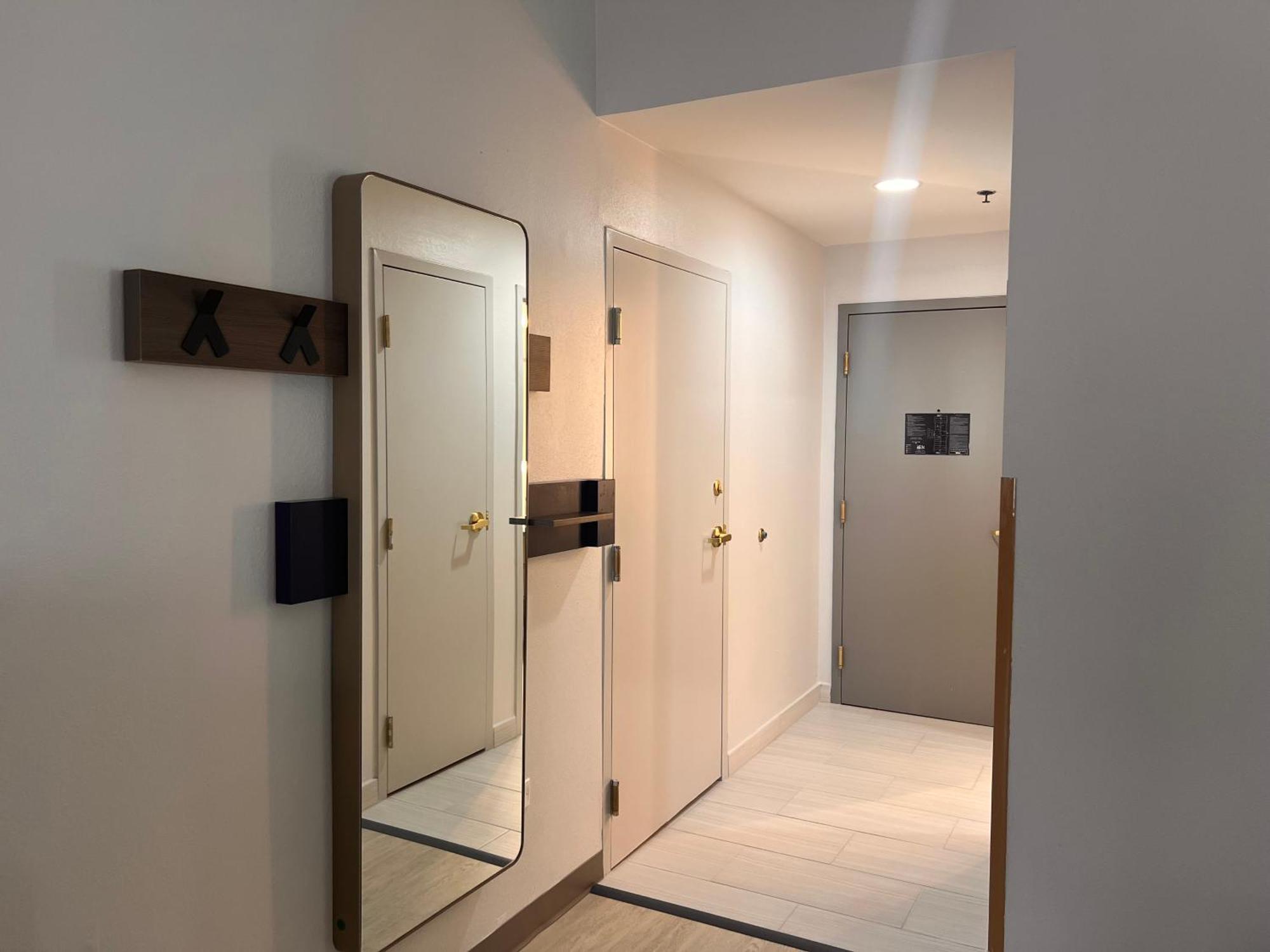 Comfort Suites Louisville Airport Bagian luar foto