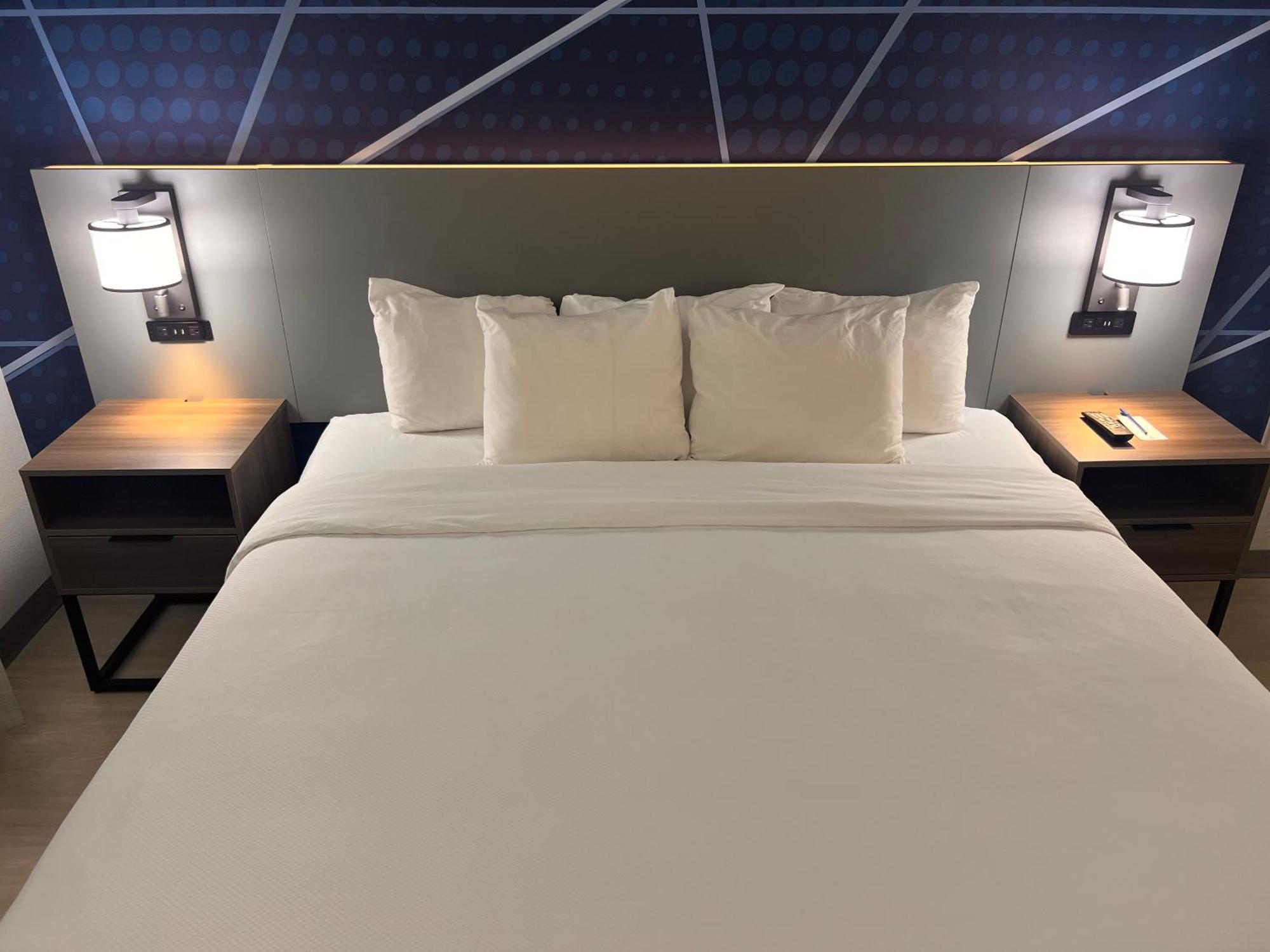 Comfort Suites Louisville Airport Bagian luar foto