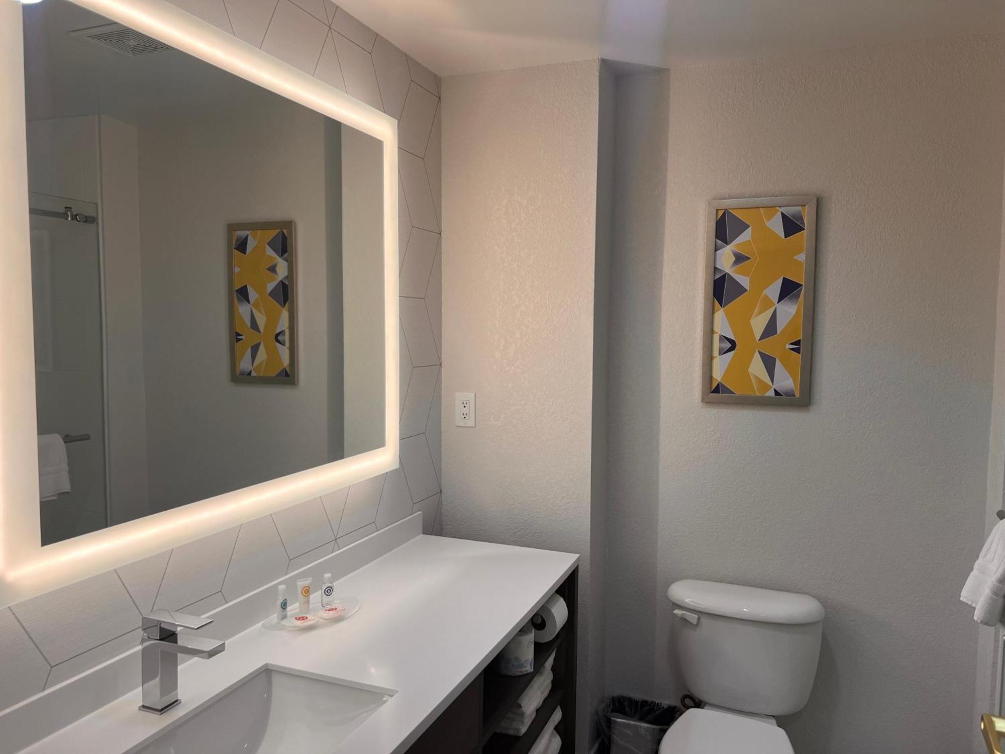 Comfort Suites Louisville Airport Bagian luar foto