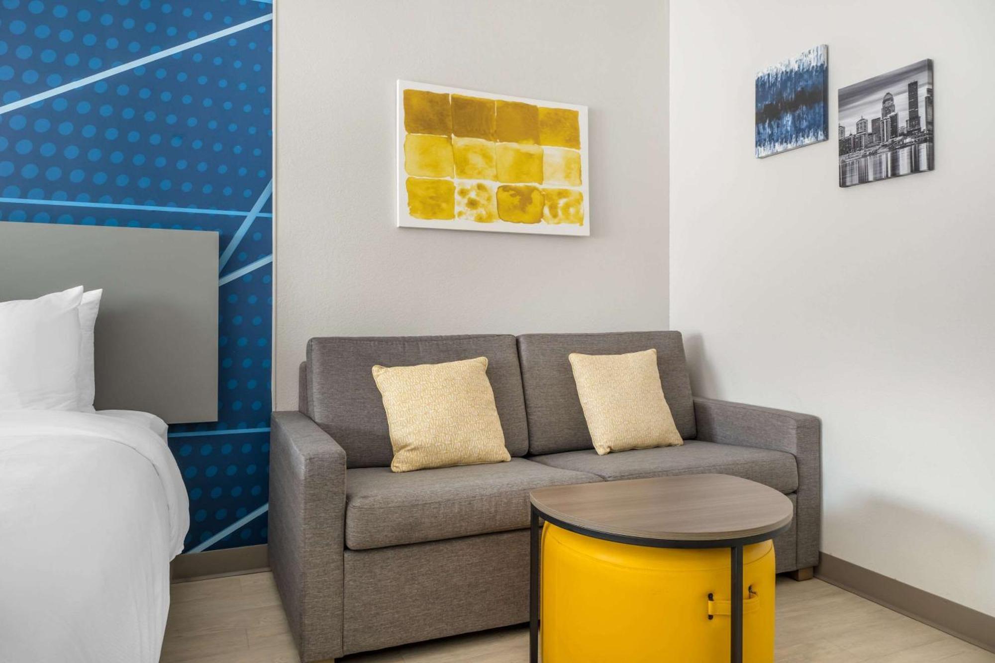 Comfort Suites Louisville Airport Bagian luar foto