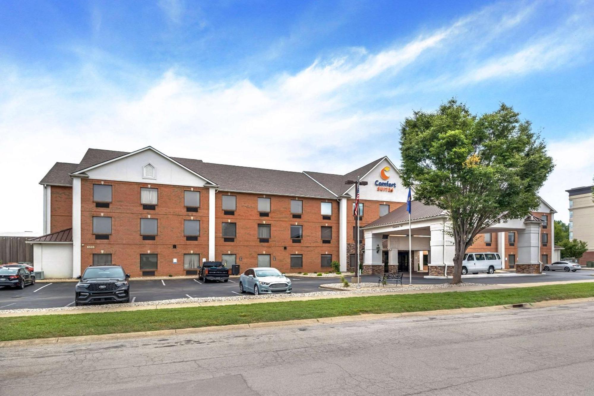 Comfort Suites Louisville Airport Bagian luar foto
