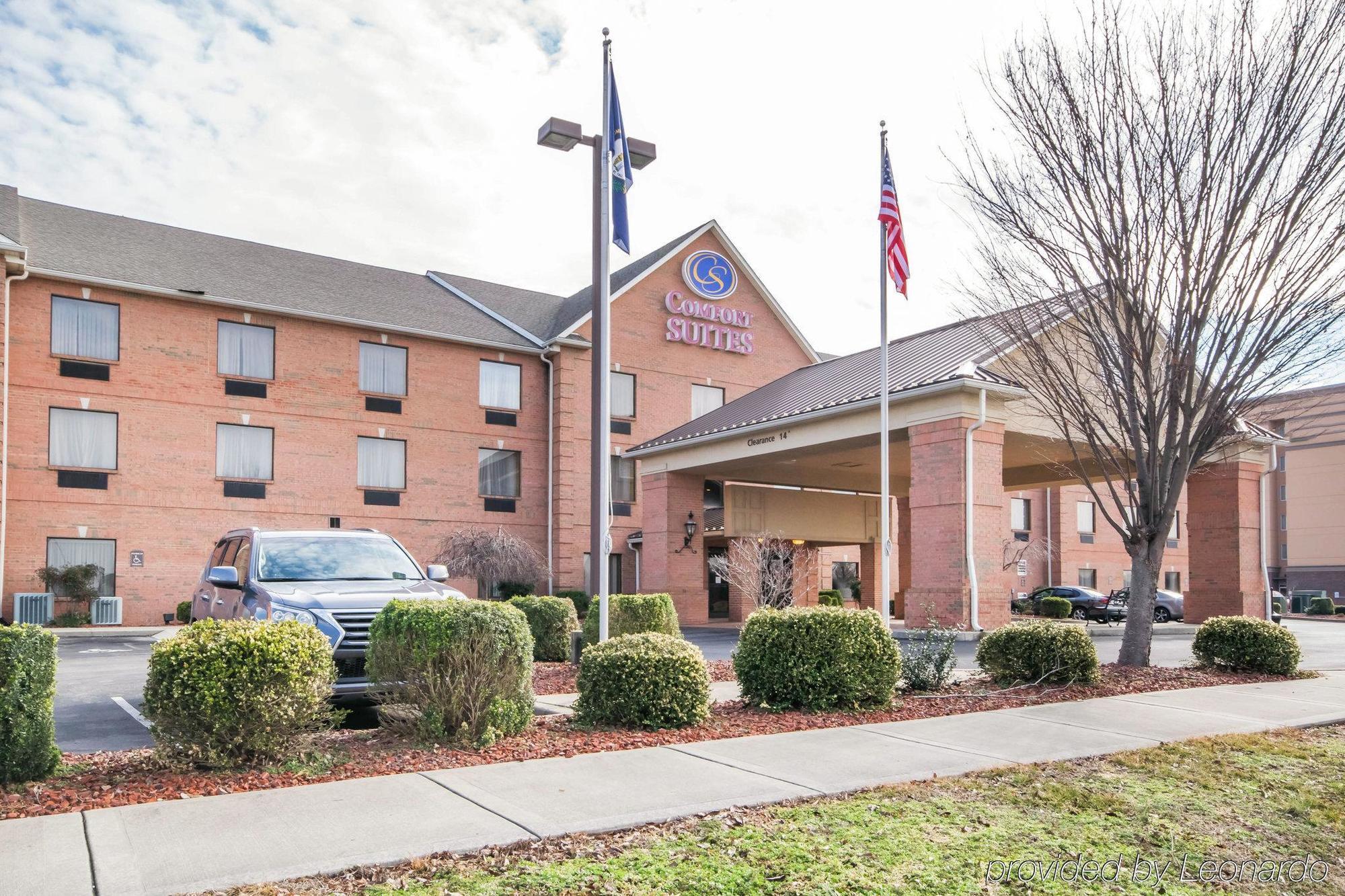 Comfort Suites Louisville Airport Bagian luar foto